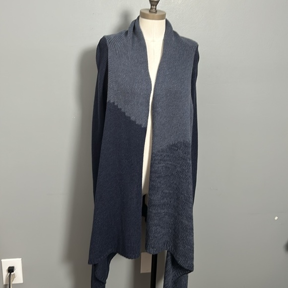 Calvin Klein Wrap Blue Asymmetrical Open Front Sweater size Large - Picture 1 of 16